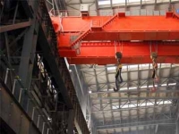 雙鉤吊鉤橋式起重機